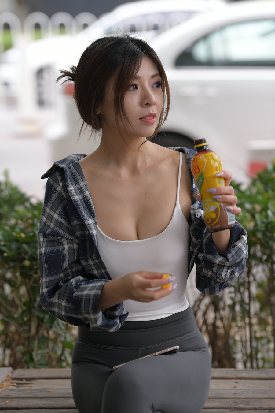 图片[1]-喝饮料的瑜伽裤女孩J2242 383P1V-17.5GB-探姐姐