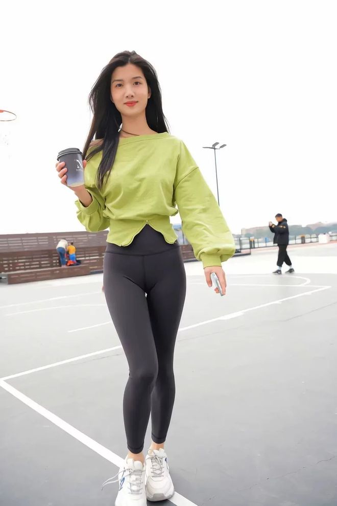 图片[1]-绿色瑜伽裤女孩很开心 J1519 1094P1V-27.6GB-探姐姐