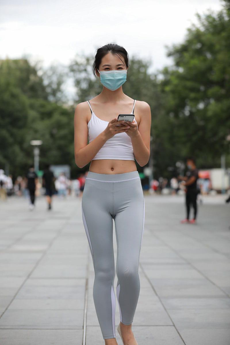 图片[4]-灰色瑜伽裤姑娘笑容超甜 J5074 180P2V-2.15GB-探姐姐