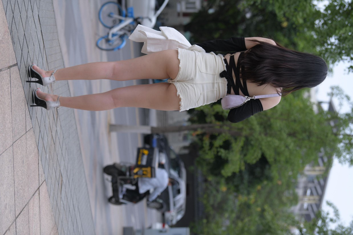 图片[5]-白色短裤的女生笑的很开心【177P】00035-探姐姐