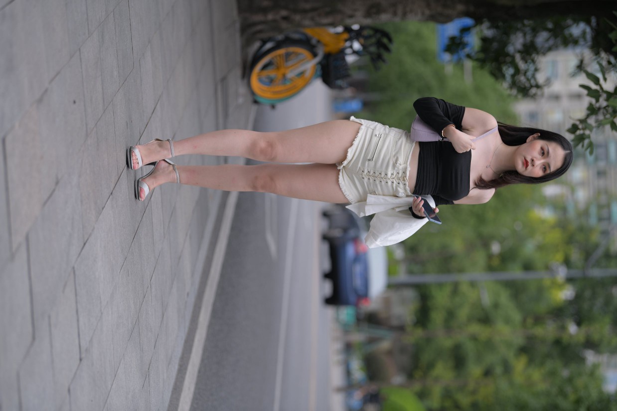 图片[4]-长发飘飘的白色热裤美丽女孩【49P】00029-探姐姐