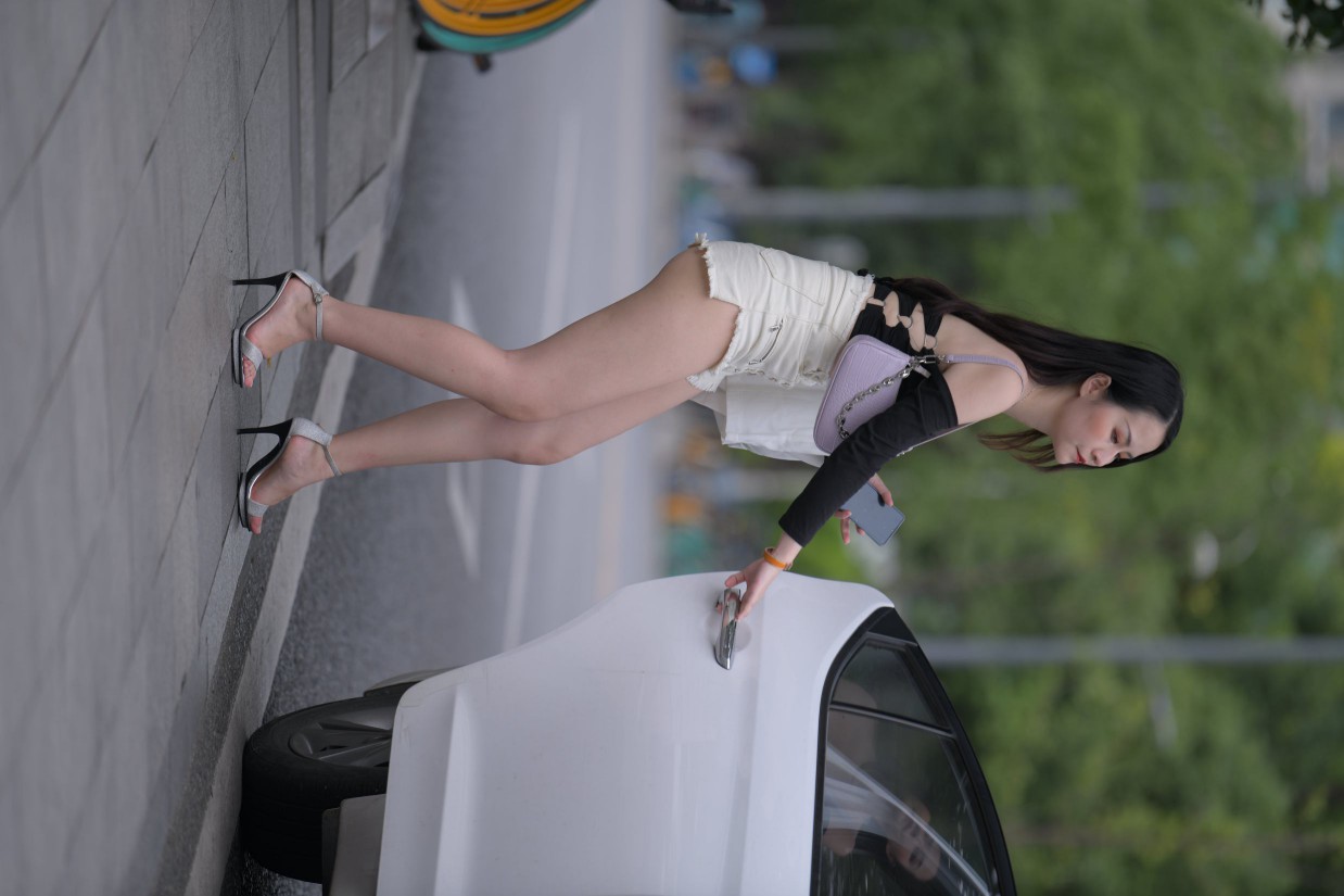 图片[6]-长发飘飘的白色热裤美丽女孩【49P】00029-探姐姐