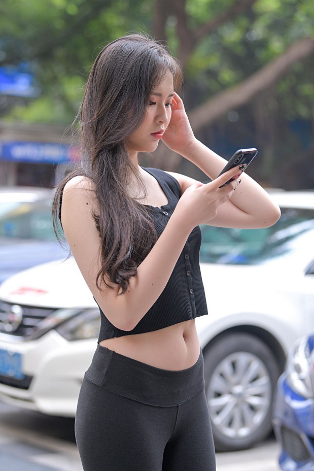 图片[5]-喝奶茶的黑色瑜伽裤长发姑娘【376P】00055-探姐姐