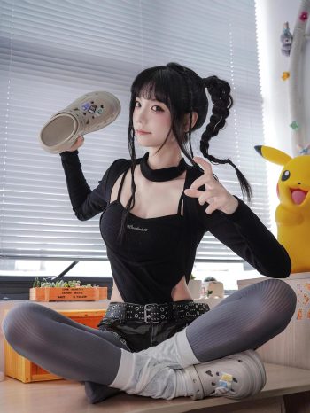 图片[10]-牛仔热裤+灰丝姑娘玩自拍-探姐姐
