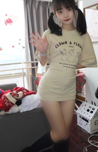 图片[9]-网格丝袜的清纯双马尾小姑娘-探姐姐